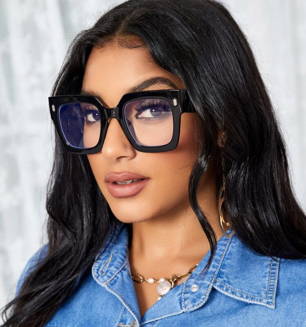 Oversized black/silver glasses