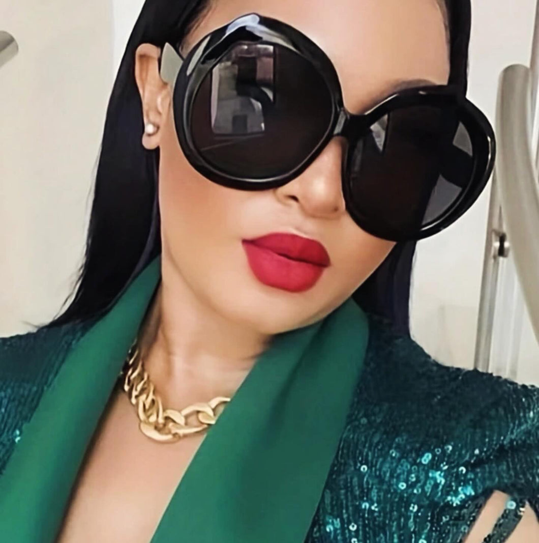 Oversized circle sunglasses